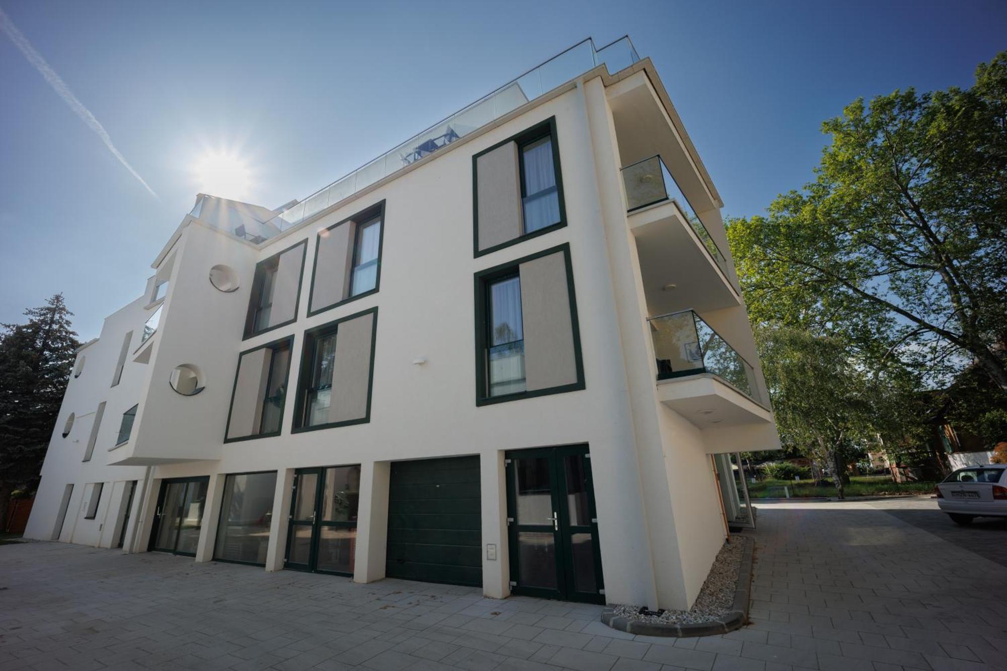 Villa Bauhaus Wellness Apartman Fsz. 1 Siofok Bagian luar foto
